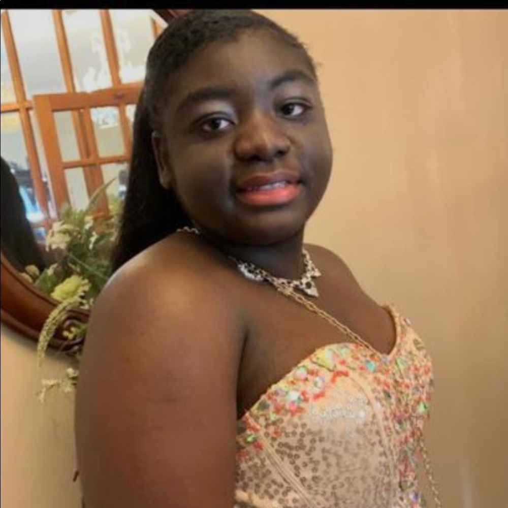 Meet your Posher, Emmanuella